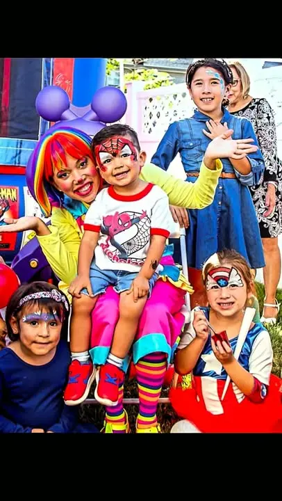 Book at: www.JohieTheClown.com
Call, Text or Email to Book your Next Event. 
🌟NJ & NY Professional Kids Entertainer🌟
Small Businesses Supporting Each Other
Visit my website for packages and booking:
https://www.johietheclown.com
 ☎️ 646-285-1343 ☎️
#MagicMoments #JohieTheClown #HappyBirthday #lBubbleShow #face-painter